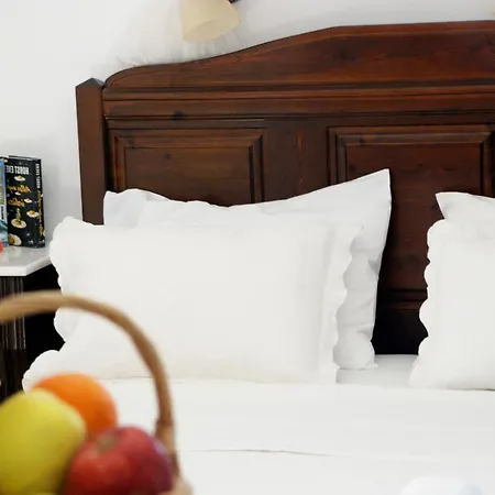 Eleni Apts Aparthotel *