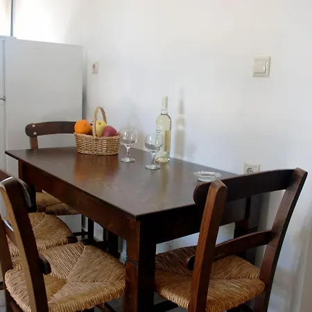 Eleni Apts מלון דירות קמילרי