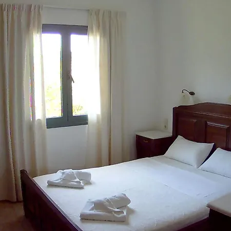 Eleni Apts מלון דירות