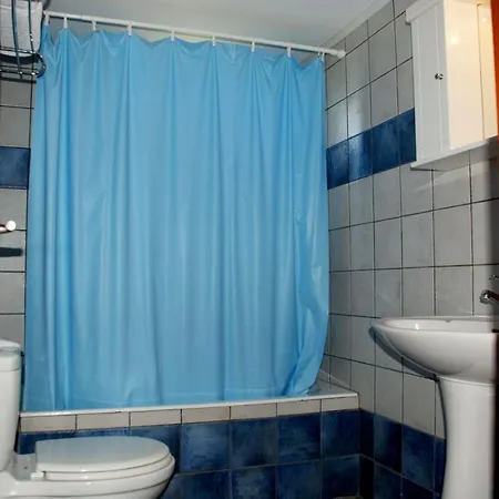 Eleni Apts קמילרי